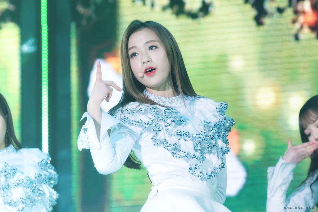 에이프릴의 막냉이 진솔이.jpg | 인스티즈