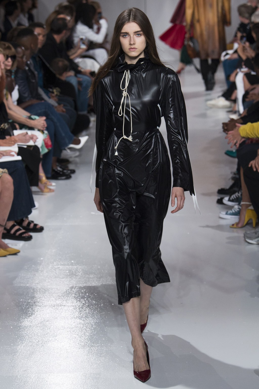 Calvin Klein by 라프 시몬스 2018 S/S 컬렉션 | 인스티즈