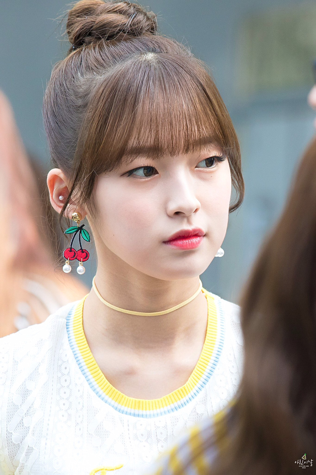 [오마이걸] 비가와서 그런지 몸의 온도가 내려간 것 같아서 아린이 | 인스티즈