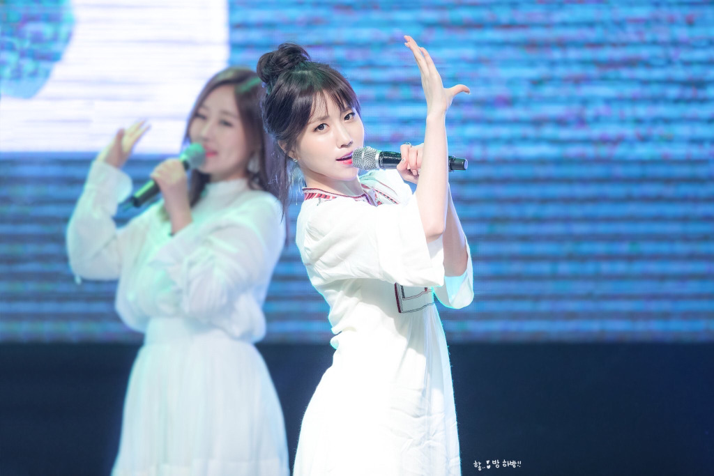 [러블리즈] 비가 오면 할 일이 많이 없어서 명은이 | 인스티즈